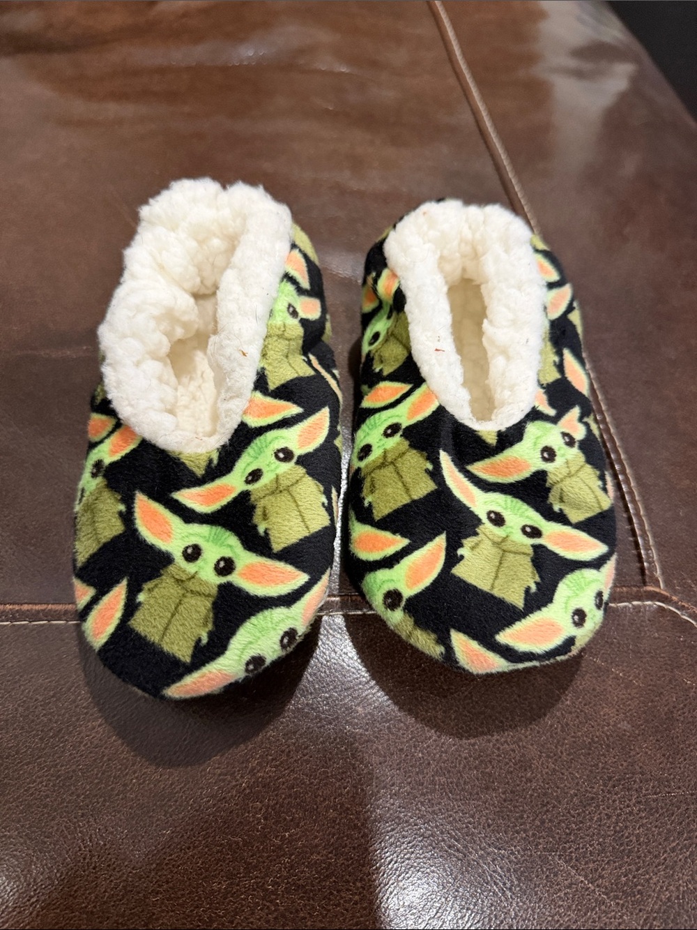 Star Wars Kids Baby Yoda Plush Slip-On Slippers